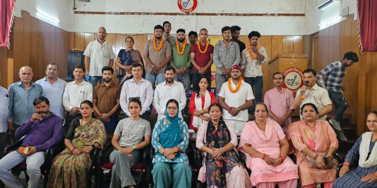 बिंग ब्रेकिंग: जन अधिकार मोर्चा के प्रदेश अध्यक्ष ने थामा राष्ट्रवादी रीजनल पार्टी का दमन