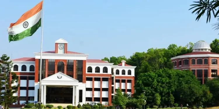 उपग्रह डाटा की सटीकता बढ़ाने के लिए ग्राफिक एरा में लगा विशेष रिफ्लेक्टर