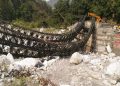 एक्शन: निर्माणाधीन बैली ब्रिज के ढहने पर पीडब्ल्यूडी इंजीनियरों पर गिरी गाज
