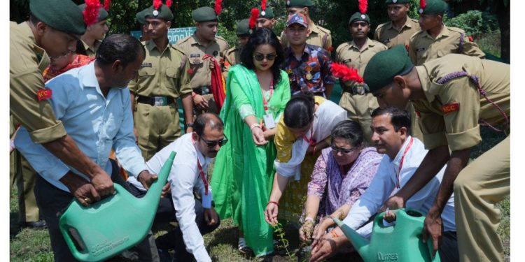 विश्व पर्यावरण दिवस पर श्री गुरु राम राय विश्वविद्यालय में पौधरोपण अभियान का आयोजन
