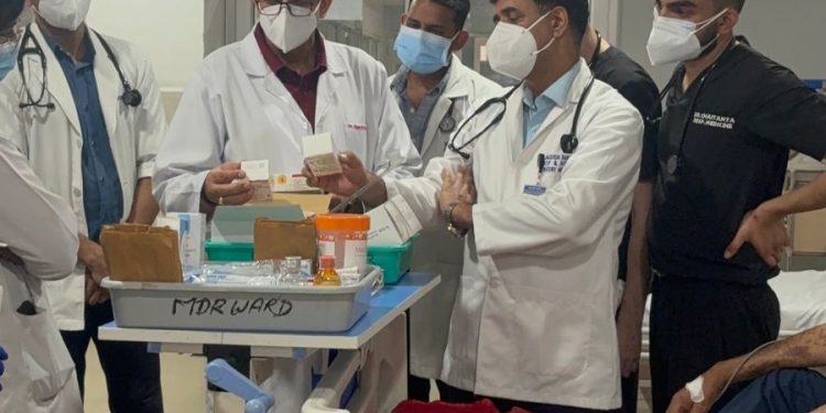 श्री महंत इन्दिरेश अस्पताल में बीपीएएलएम (बीपालएम) रेजिमन दवा से टी.बी. का उपचार शुरू