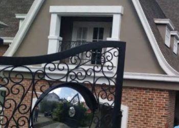 बड़ी खबर : 5 करोड़ में बेचा बंगला, अब 25 करोड़ में बिक्री के लिए लिस्टेड!