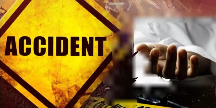 कार और बाइक की हुई टक्कर, बुजुर्ग की दर्दनाक मौत, युवक हुआ गंभीर रूप से घायल