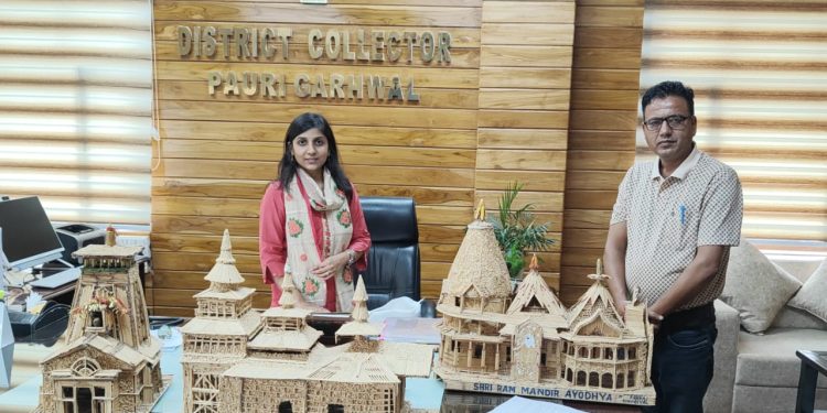 तीन साल की मेहनत से तैयार किया राम मंदिर, हर दर्शक श्रद्धा से झुक जाता है