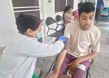 श्री महंत इन्दिरेश अस्पताल द्वारा चैशायर होम्स में निःशुल्क स्वास्थ्य शिविर का आयोजन