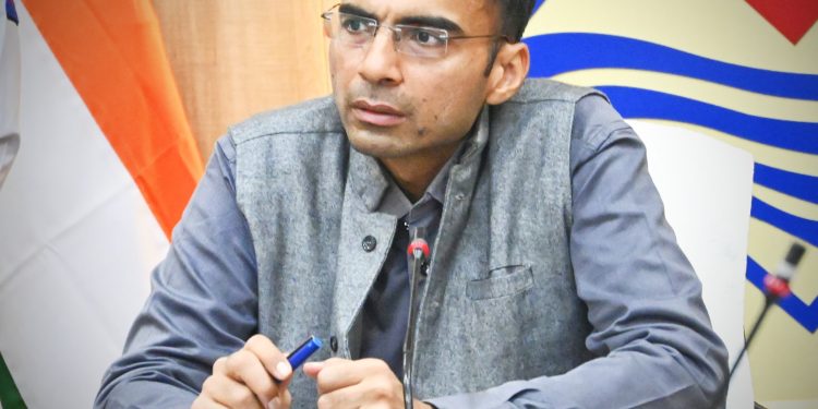 Big breaking: डीएम की RC कार्रवाई से बैंक और बीमा कंपनी में मचा हड़कंप