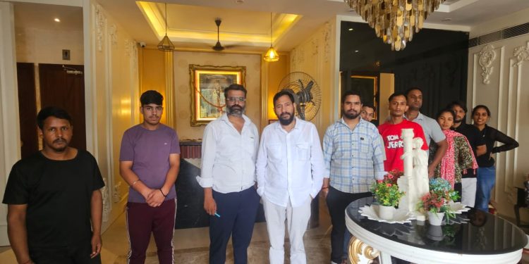 Big breaking:  राष्ट्रवादी रीजनल पार्टी ने दिलाया वेतन तो होटल कर्मियों के खिल उठे चेहरे