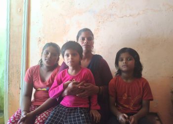 बड़ी खबर: नन्ही बालिकाओं की विधवा माँ प्रिया को प्रताड़ित करने वाले सीएसएल बैंक के सभी खाते सीज़