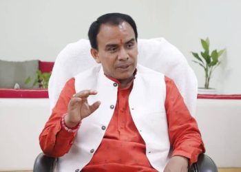 550 से अधिक स्कूलों को गोद लेंगे उद्योगपति, उत्तराखंड में शिक्षा क्रांति की शुरुआत!