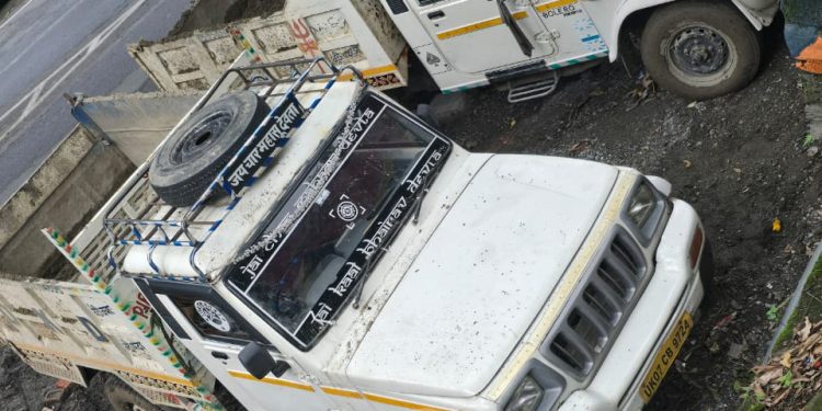 बड़ी खबर: अवैध खनन पर प्रशासन का हंटर; जेसीबी, पोकलैण्ड सहित 4 वाहन सीज; 7.20 लाख अर्थदण्ड