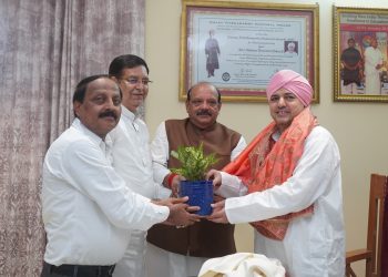 विधायक प्रीतम सिंह सहित कांग्रेस प्रतिनिधिमंडल ने श्री दरबार साहिब में टेका मत्था