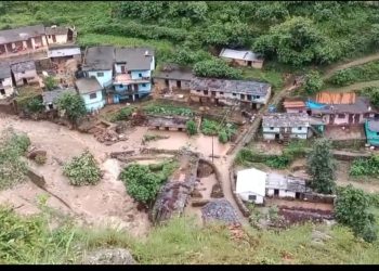चमोली में फटा बादल, SDRF की टीम रवाना | उत्तराखंड के 11 जिलों में बाढ़ का खतरा