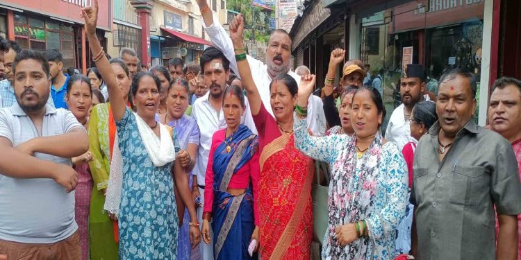 बड़ी खबर: रोहन कुमार आर्या पर चुनाव जीतने के बाद विरोधियों का हमला, जातिगत टिप्पणी कर फैलाई अशांति