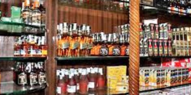 देहरादून का सर्कल बार विवादों में घिरा, भजन बजाकर शराब परोसने का आरोप