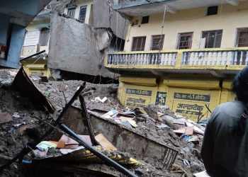 थराली में भारी तबाही: बादल फटने से घरों में घुसा मलबा, पिंडर नदी उफान पर