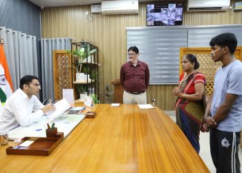 नन्हें नौनिहालों व असहाय विधवा माताओं से धोखाधड़ी पर DM सख्त