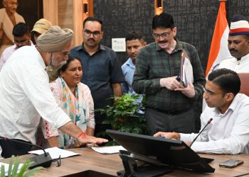 बड़ी खबर: चार घंटे चला देहरादून DM जनदर्शन, 150 से अधिक शिकायतों का हुआ निस्तारण