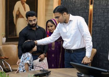 महज उम्रदराज होना ही लाचार बहु-बच्चों को बेघर करने का लाईसेंस नहीःडीएम