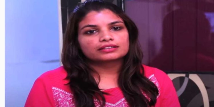 देहरादून आबकारी कार्यालय में हड़कंप, औचक निरीक्षण में कई कर्मचारी नदारद”