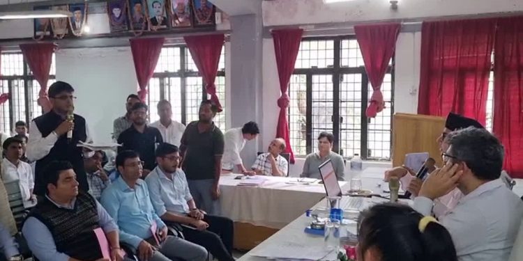 गैरसैंण तहसील दिवस में हंगामा: NH अभियंता ने FIR की चेतावनी पर दी चुनौती