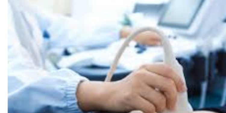 सरकारी अस्पताल में घोटाला! अल्ट्रासाउंड के नाम पर वसूली, डॉक्टर बर्खास्त