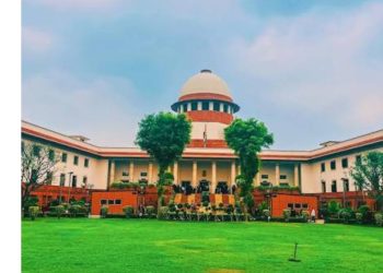 आईएफएस अफसर के खिलाफ तीन माह में जांच पूरी करे सरकार: सुप्रीम कोर्ट