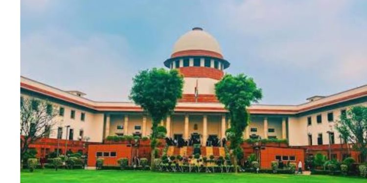 आईएफएस अफसर के खिलाफ तीन माह में जांच पूरी करे सरकार: सुप्रीम कोर्ट