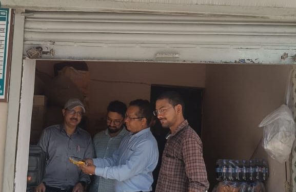 बड़ी खबर: सरकारी सस्ते गल्ले राशन की दुकानों पर जिला प्रशासन की रेड