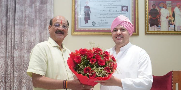 वन मंत्री सुबोध उनियाल ने श्री दरबार साहिब में टेका मत्था, एसजीआरआर ग्रुप की सेवाओं की सराहना”