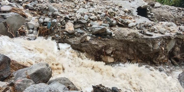 चमोली त्रासदी: नंदानगर में मलबे से तबाह 6 घर, 10 लोग अब भी लापता