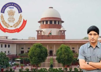 सिस्टम से भिड़ने वाले अफसर की कहानी – इनाम भी, सज़ा भी!