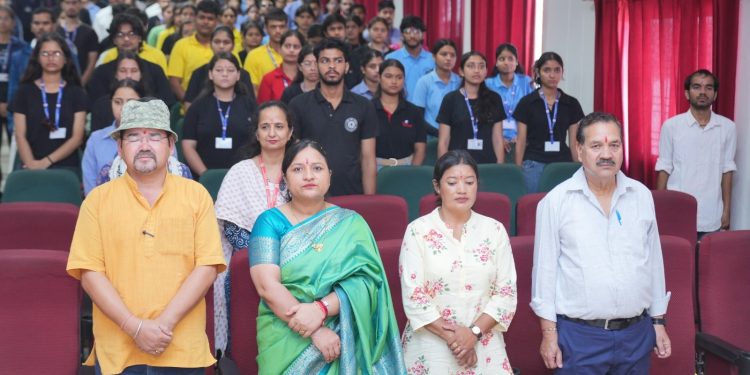 एसजीआरआर विश्वविद्यालय में एनएसएस स्थापना दिवस पर छात्र-छात्राओं ने दिया सेवा का संदेश