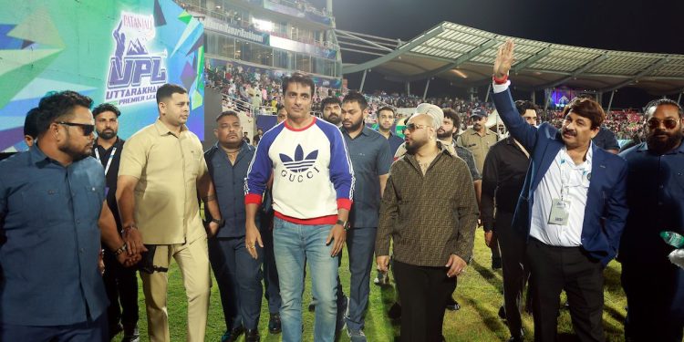महिला यूपीएल फाइनल 2025: सोनू सूद, नीति मोहन और गीता पुष्कर धामी के साथ रंगारंग उत्सव