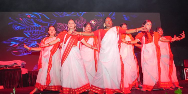 एसजीआरआर विश्वविद्यालय में सजी नवरंग डांडिया 3.0 की मनमोहक संध्या