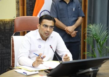 जिला प्रशासन की सख्ती: आईसीआईसीआई बैंक ने विधवा शोभा का 17 लाख का कर्ज किया माफ