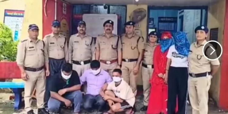 हरबर्टपुर की सोनिया बस्ती में देह व्यापार का भंडाफोड़, पांच गिरफ्तार