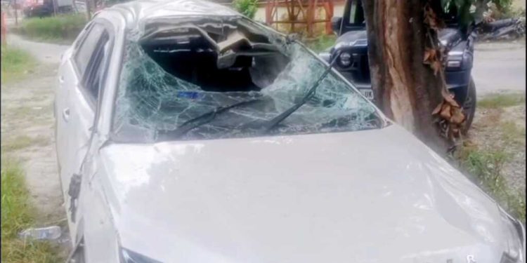 हादसा: डिवाइडर से टकराई इनोवा, एसडीएम व उनकी पत्नी बुरी तरह जख्मी