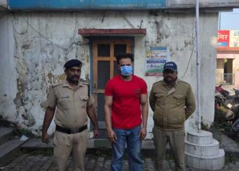 देहरादून में पुलिस पर थार से जानलेवा हमला: तीन पुलिसकर्मी गंभीर रूप से घायल, आरोपी गिरफ्तार