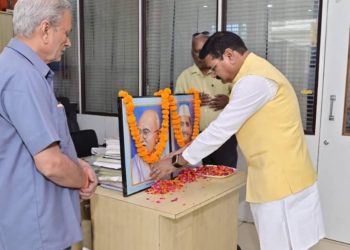 पीलीभीत में हर्षोल्लास के साथ संपन्न हुआ गांधी एवं लाल बहादुर शास्त्री जी का जयंती समारोह