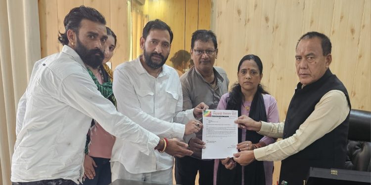 भर्ती घोटाले में आरोपी पर गवाहों को डराने का आरोप, राष्ट्रवादी रीजनल पार्टी ने सख्त कार्रवाई की उठाई मांग।