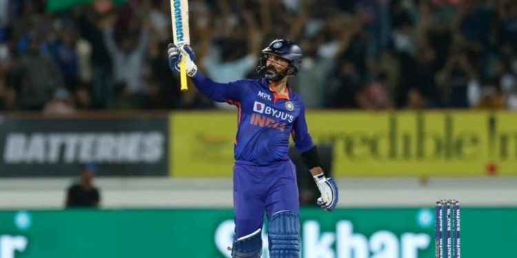 रोमांचक क्रिकेट मुकाबले में भारत ने दी पाकिस्तान को करारी शिकस्त