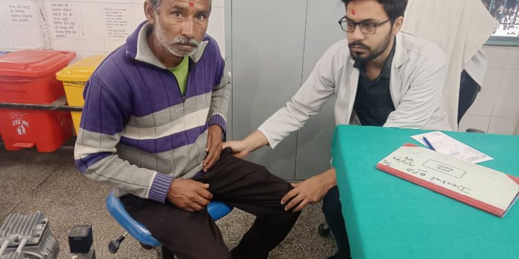 श्री महंत इन्दिरेश अस्पताल ने सामुदायिक स्वास्थ्य केन्द्र सहिया में लगाया निःशुल्क स्वास्थ्य शिविर