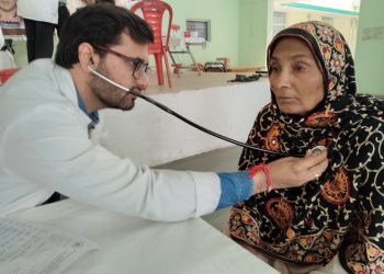 श्री महंत इन्दिरेश अस्पताल ने हज हाउस   पिरान कलियर में लगाया शिविर