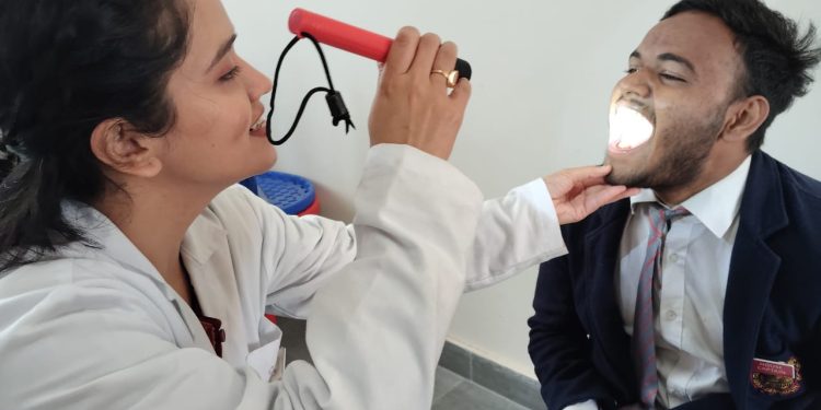 श्री महंत इन्दिरेश अस्पताल के निःशुल्क  स्वास्थ्य शिविर का 2104 मरीजों ने उठाया लाभ