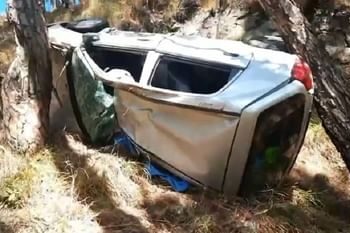 अल्मोड़ा में यहां दुखद हादसा, दो कारों की आपस में भीषण टक्कर, पति –पत्नी घायल