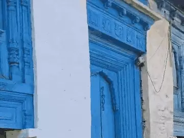 जहां कभी लोगों की चहल पहल थी वहां अब खामोशी ही खामोशी है