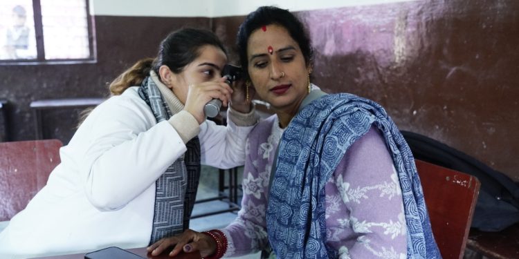 श्री महंत इन्दिरेश अस्पताल के निःशुल्क  स्वास्थ्य शिविर का 1226 मरीजों ने उठाया लाभ