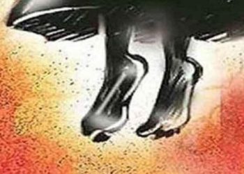 लव मैरेज के महज दो महीने बाद पत्नी फंदे पर लटकी मिली