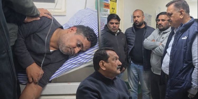 ब्रेकिंग न्यूज़ : कोंग्रेस विधायक के बेटे पर जानलेवा हमला, आईसीयू में एडमिट