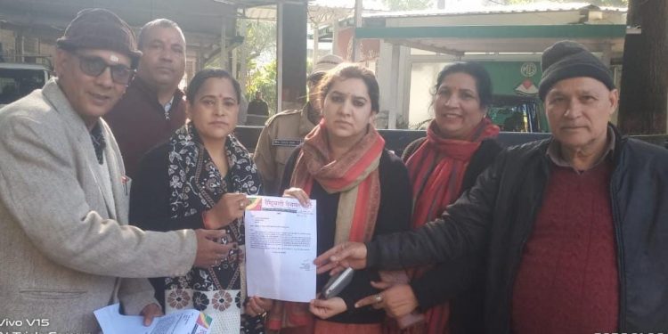 राष्ट्रवादी रीजनल पार्टी ने सौंपा मुख्यमंत्री को ज्ञापन, ऋषिकेश में गिरफ्तार योगेश डिमरी व सुदेश भट्ट की रिहाई की मांग